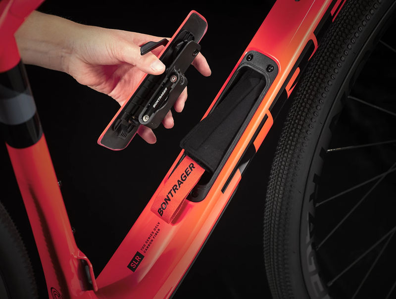 Trek Checkpoint SLR 7 Sram Force ETAP Gravel Bike 2023 in Coral-7